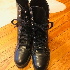 Combat boots